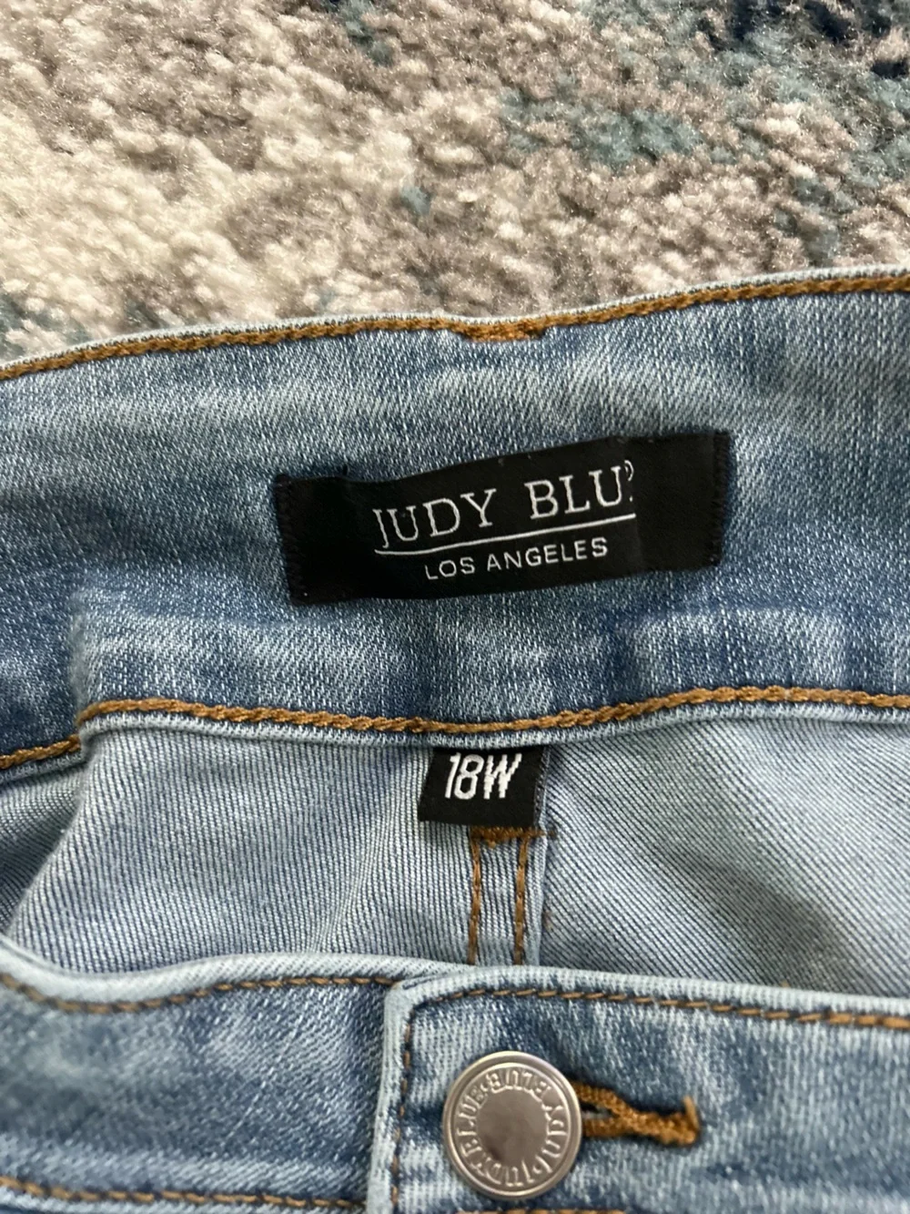 Judy Blue Light Blue Double Button Cropped Jeans - High Waisted Wide Leg - Picture 4 of 7